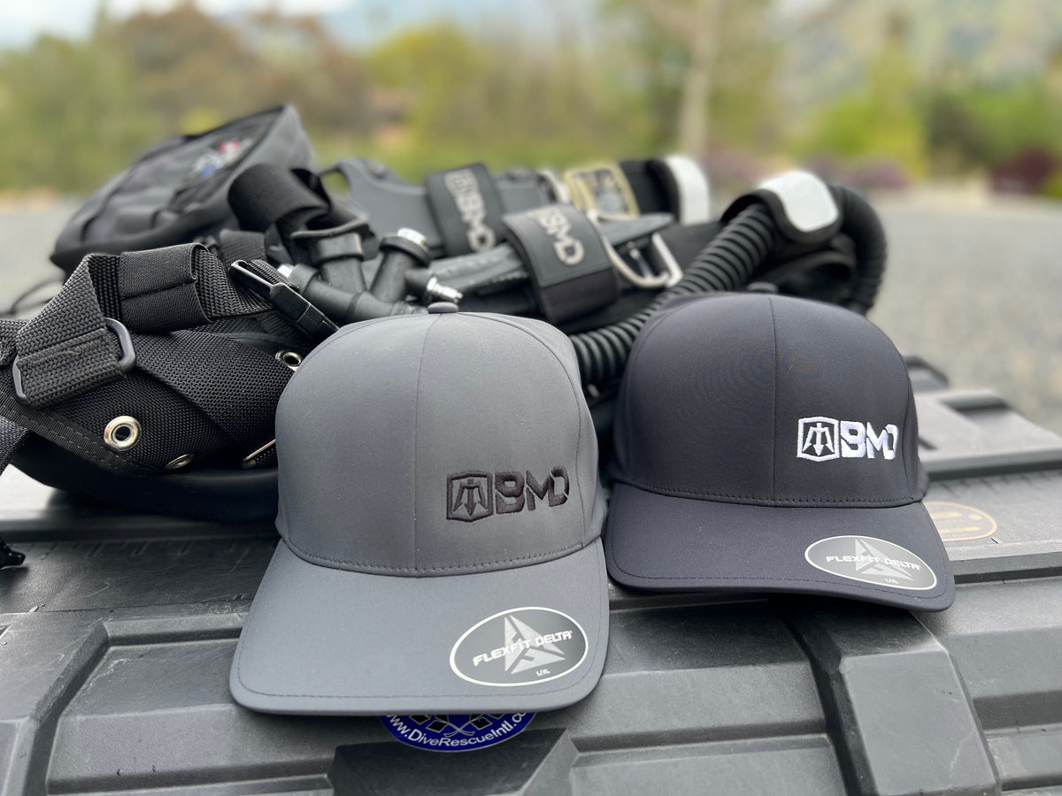 BMD Delta Hat Black Black Mask Divers