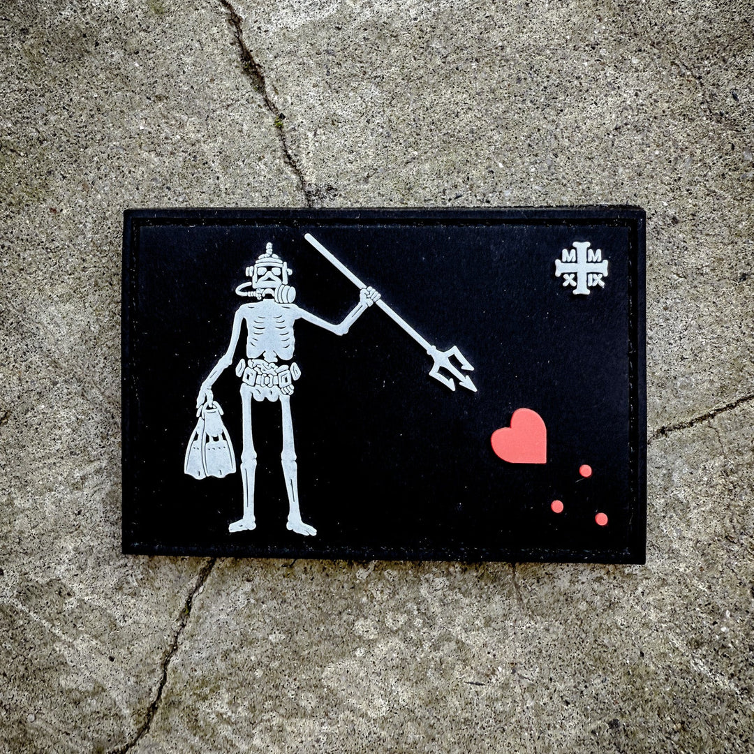 The Blackbeard Patch – Black Mask Divers